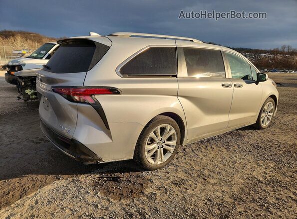 5TDERKEC5MS053774 2021 TOYOTA SIENNA Silver Rear right