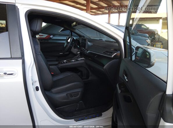 5TDERKEC6SS256282 2025 TOYOTA SIENNA Белый Вид салона спереди