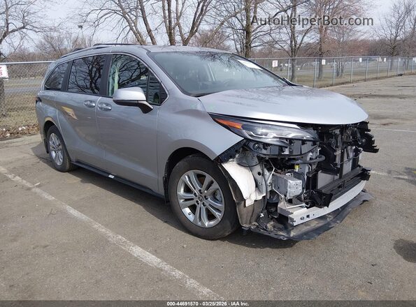 5TDESKFC6RS133949 2024 TOYOTA SIENNA Серебряный Передняя правая четверть