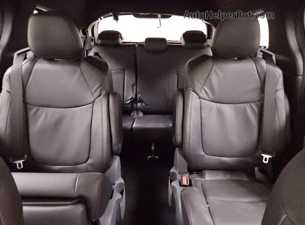 5TDESKFC6TS236604 2026 TOYOTA SIENNA Белый Вид задних сидений