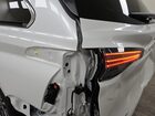 2026 Toyota Sienna Platinum 7-passenger Белый vin: 5TDESKFC6TS236604 Damage: Left Tail Light, Missing, Replacement Required