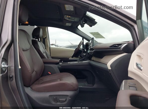 5TDESKFC8RS137548 2024 TOYOTA SIENNA Gray Widok wnętrza z przodu