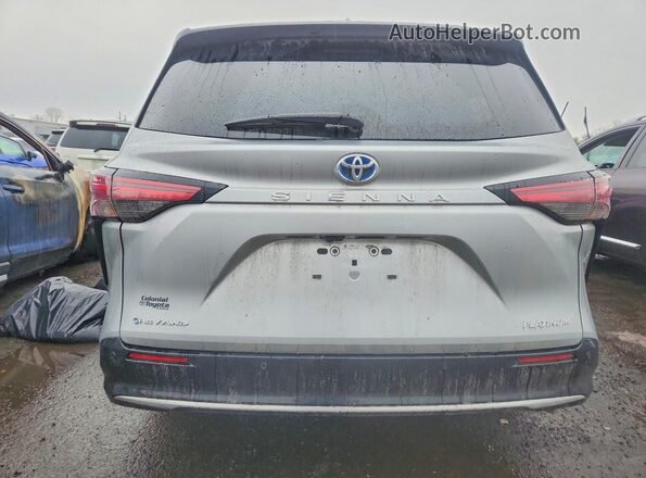 5TDESKFC8SS211105 2025 TOYOTA SIENNA Silver Widok z tyłu