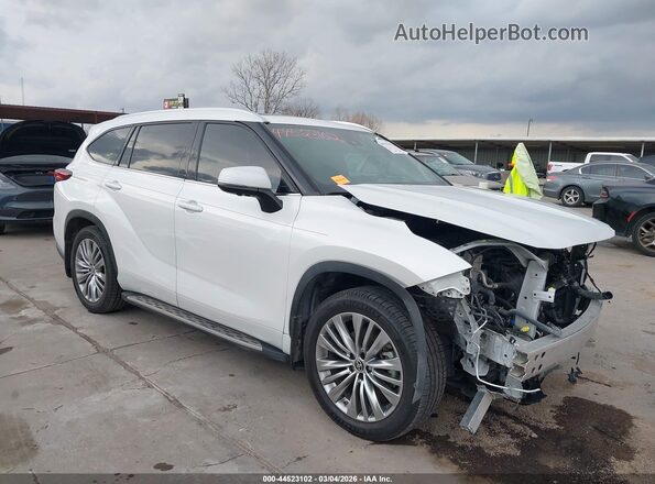 5TDFARAH2PS020676 2023 TOYOTA HIGHLANDER HYBRID White Front right