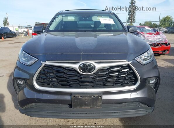5TDHZRBH4LS054211 2020 TOYOTA LE Gray Вид задньої частини салону