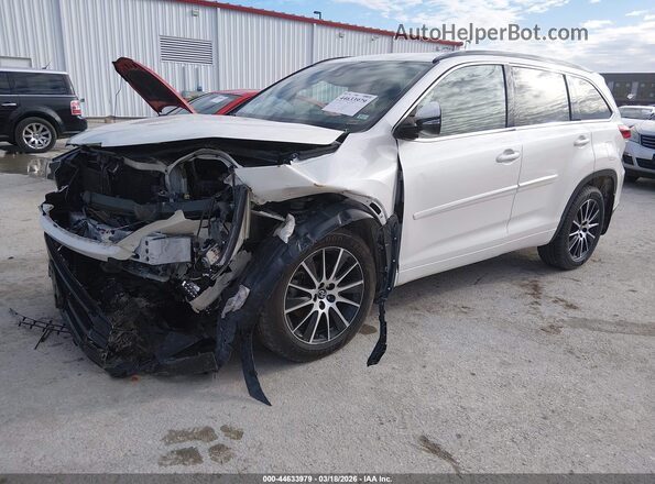 5TDJZRFH2HS509396 2017 TOYOTA HIGHLANDER White წინა მარცხენა ხედი სამი მეოთხედიდან