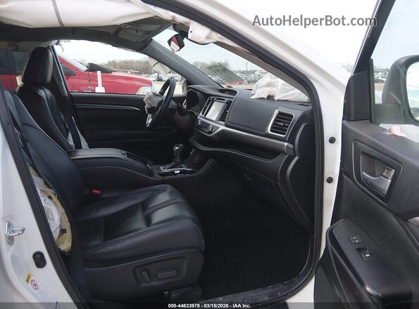 5TDJZRFH2HS509396 2017 TOYOTA HIGHLANDER White წინა სალონის ხედი