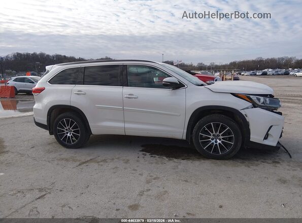 5TDJZRFH2HS509396 2017 TOYOTA HIGHLANDER White ხელსაწყოთა პანელის ხედი