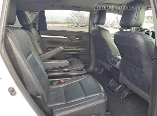 5TDJZRFH2KS587734 2019 TOYOTA HIGHLANDER White Вид задньої частини салону