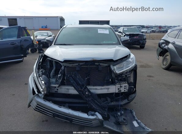 5TDJZRFH5KS930987 2019 TOYOTA LE Silver Vista frontal