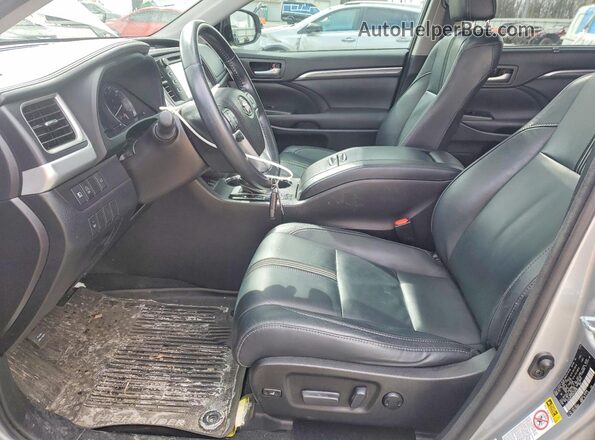 5TDJZRFH7HS378790 2017 TOYOTA HIGHLANDER Серебряный Вид салона спереди