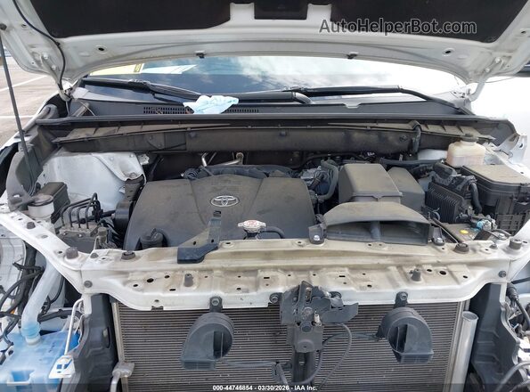 5TDJZRFH8JS541727 2018 TOYOTA HIGHLANDER Белый Вид сзади