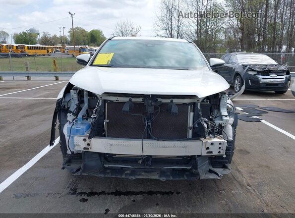 5TDJZRFH8JS541727 2018 TOYOTA HIGHLANDER Белый Вид задней части салона