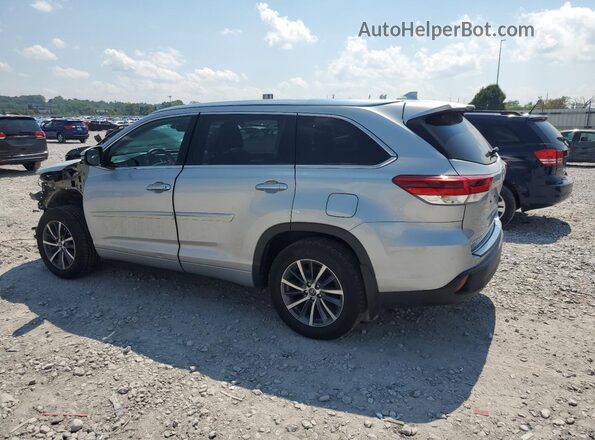 5TDJZRFH9JS846752 2018 TOYOTA HIGHLANDER Silver უკანა მარცხენა