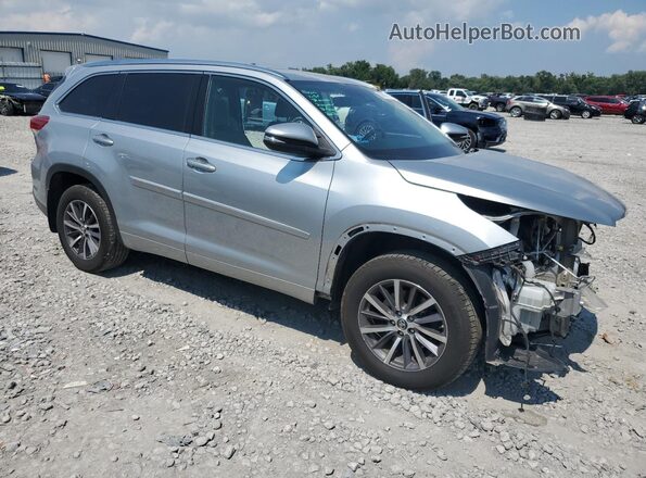 5TDJZRFH9JS846752 2018 TOYOTA HIGHLANDER Silver წინა მარჯვენა