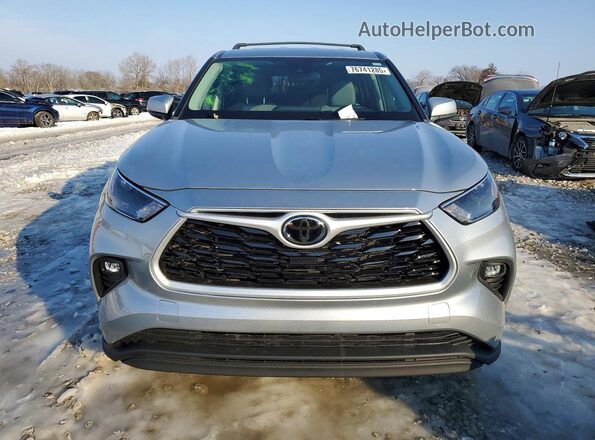 5TDKDRAH2PS500433 2023 TOYOTA HIGHLANDER Silver Widok z przodu