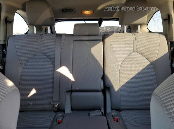 5TDKDRAH2PS500433 2023 TOYOTA HIGHLANDER Silver Widok tylnych siedzeń