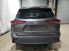 2023 Toyota Highlander L Угольный vin: 5TDKDRBH5PS046676 Damage: Rear Bumper Cover Upper, Chipped, 3 2023 Toyota Highlander L Угольный vin: 5TDKDRBH5PS046676 Damage: Rear Bumper Cover Upper, Chipped, 3