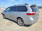 2016 Toyota Sienna Серебряный vin: 5TDKK3DC1GS745324