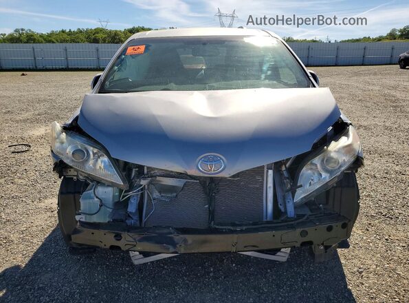 5TDKK3DC1GS745324 2016 TOYOTA SIENNA Серебряный Вид спереди