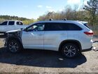 2018 Toyota Highlander Xle White vin: 5TDKZRFH0JS540902