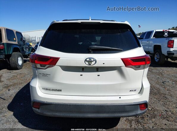 5TDKZRFH0JS540902 2018 TOYOTA LE White 