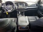 2019 Toyota Highlander Se Серый vin: 5TDKZRFH5KS313187