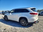 2018 Toyota Highlander Se White vin: 5TDKZRFH7JS542176