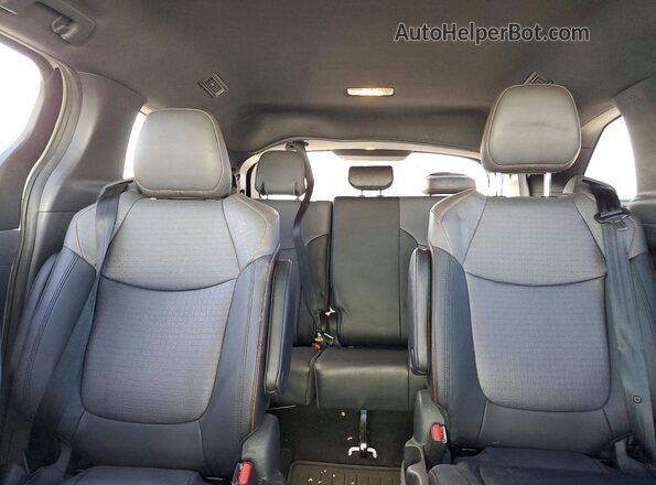 5TDXRKEC0MS015040 2021 TOYOTA SIENNA White უკანა სავარძლების ხედი