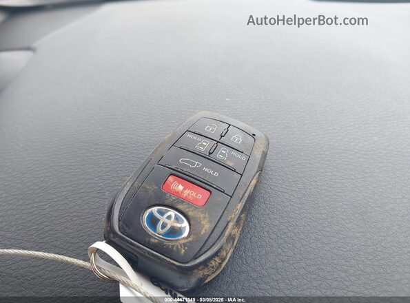 5TDXRKEC5MS005619 2021 TOYOTA SIENNA Серебряный Вид панели приборов