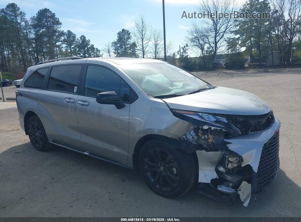 5TDXRKECXSS226422 2025 TOYOTA SIENNA Серебряный Вид задней части салона