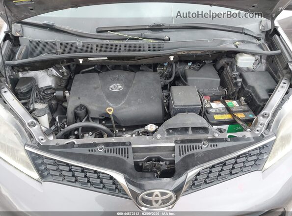 5TDXZ3DC1JS911057 2018 TOYOTA SIENNA Gray Rear view