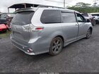 2018 Toyota Sienna Se 8 Passenger/se Premium 8 Passenger Silver vin: 5TDXZ3DC5JS916715