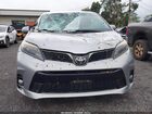 2018 Toyota Sienna Se 8 Passenger/se Premium 8 Passenger Silver vin: 5TDXZ3DC5JS916715