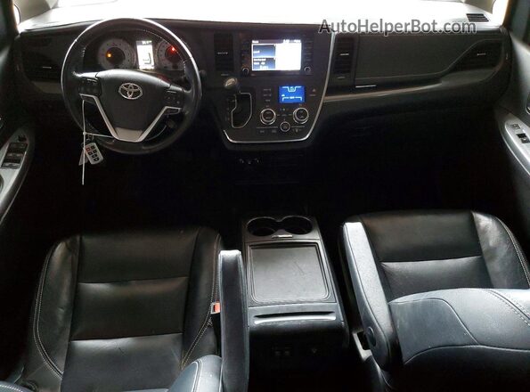5TDXZ3DC9JS957722 2018 TOYOTA SIENNA Серый Вид панели приборов