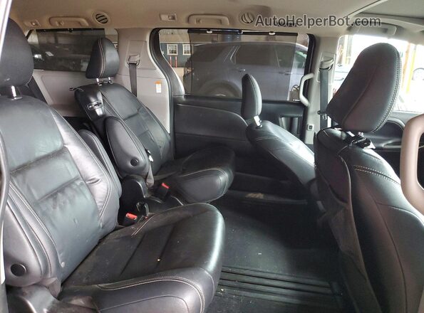 5TDXZ3DC9JS957722 2018 TOYOTA SIENNA Серый Вид задней части салона