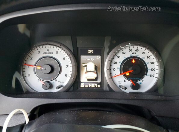 5TDXZ3DCXHS885004 2017 TOYOTA SIENNA Черный Вид щитка приборов