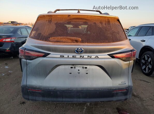 5TDYRKEC2NS085645 2022 TOYOTA SIENNA Silver Vista trasera