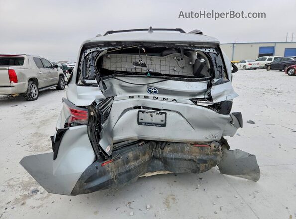 5TDYRKECXMS034781 2021 TOYOTA SIENNA Silver Rear view