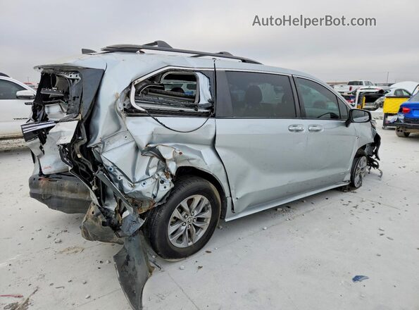 5TDYRKECXMS034781 2021 TOYOTA SIENNA Silver Rear right