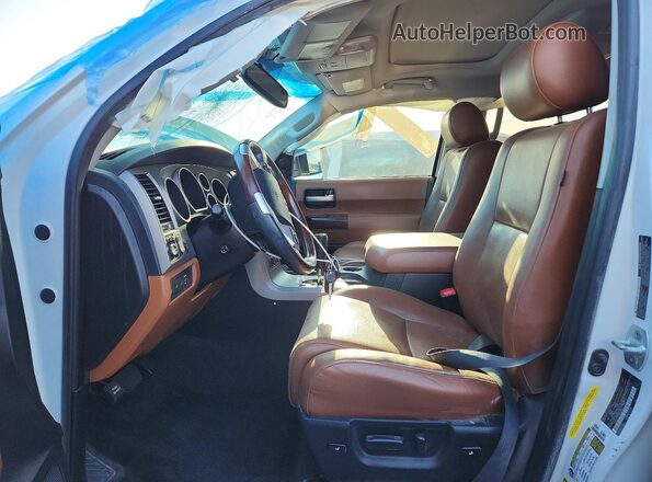 5TDYY5G14GS064332 2016 TOYOTA SEQUOIA Белый Вид салона спереди