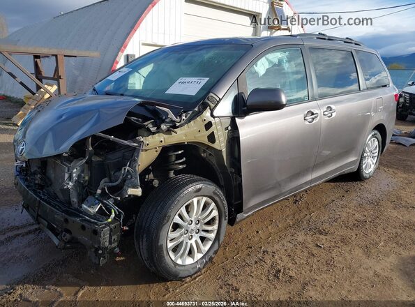 5TDYZ3DC3HS893076 2017 TOYOTA LE Серый Передняя левая четверть