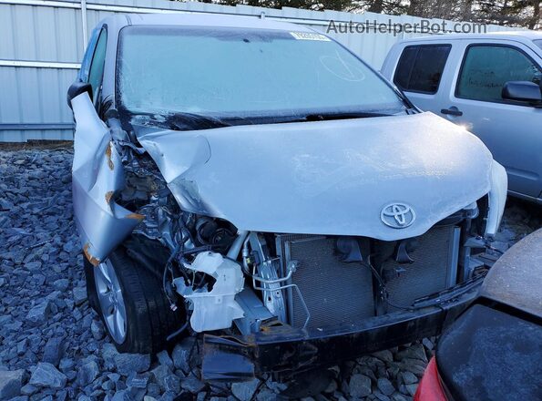 5TDZK3DCXGS697997 2016 TOYOTA SIENNA Silver Front view