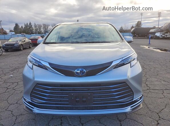 5TDZSKFC4MS013898 2021 TOYOTA LIMITED Серебряный Вид спереди