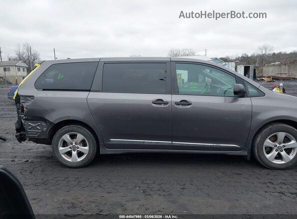 5TDZZ3DC2LS024935 2020 TOYOTA SIENNA Gray უკანა სალონის ხედი
