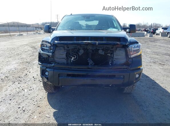 5TFAY5F10JX719686 2018 TOYOTA TUNDRA Черный Вид спереди