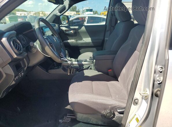 5TFBZ5DN4HX002516 2017 TOYOTA TACOMA Silver Vista interior delantera
