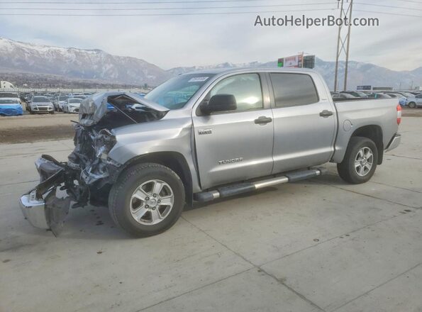 5TFDW5F12GX554137 2016 TOYOTA TUNDRA Серебряный Передняя левая четверть