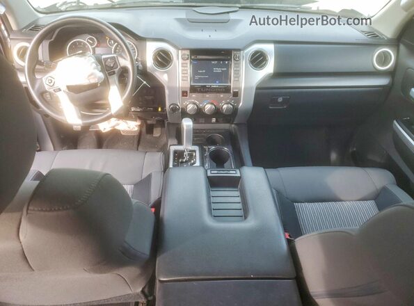 5TFDW5F12GX554137 2016 TOYOTA TUNDRA Серебряный Вид панели приборов