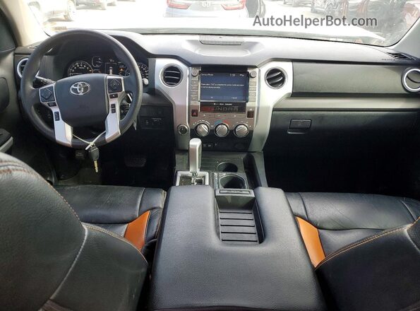 5TFDY5F10LX877977 2020 TOYOTA TUNDRA Серый Вид панели приборов